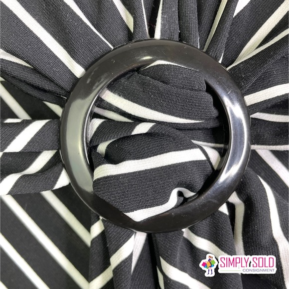 White House Black Market Women's Blouse Strapless Black White Striped Backless M - Picture 6 of 8